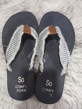 Women  Navy Blue Striped Flip-Flop Sandals